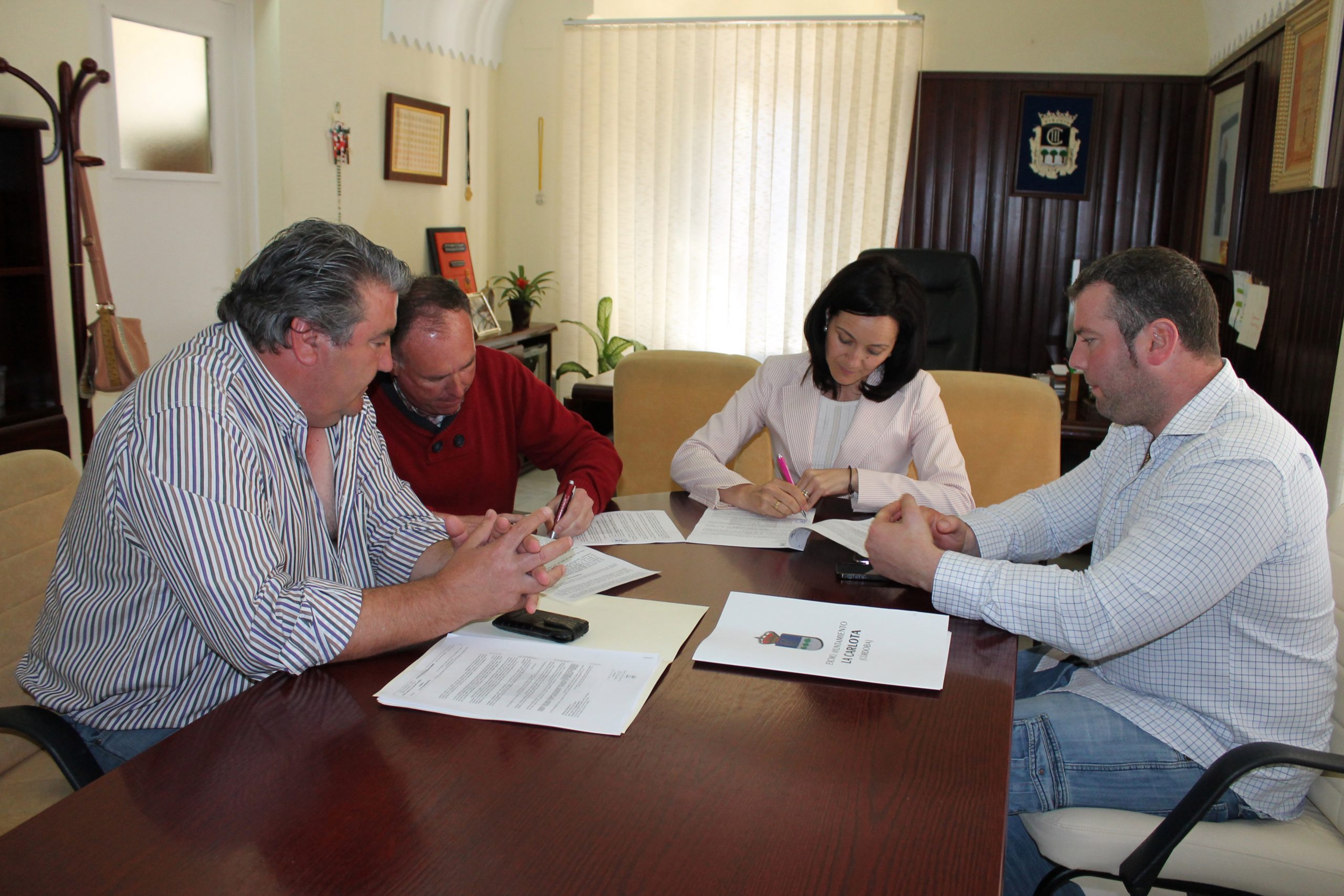El Ayuntamiento suscribe con la cooperativa JAFOCOR dos convenios para el refuerzo de la limpieza viaria municipal 1
