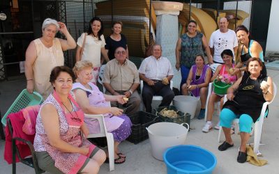Un centenar de niños carloteños pasan una semana de campamento en El Rocio
