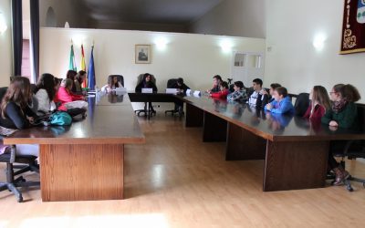 Los niños y las niñas del Consejo Local de la Infancia de La Carlota participan en un pleno infantil