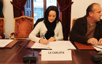 El Ayuntamiento de La Carlota firma la addenda al convenio de la Ayuda a Domicilio para 2015 suscrito con el IPBS