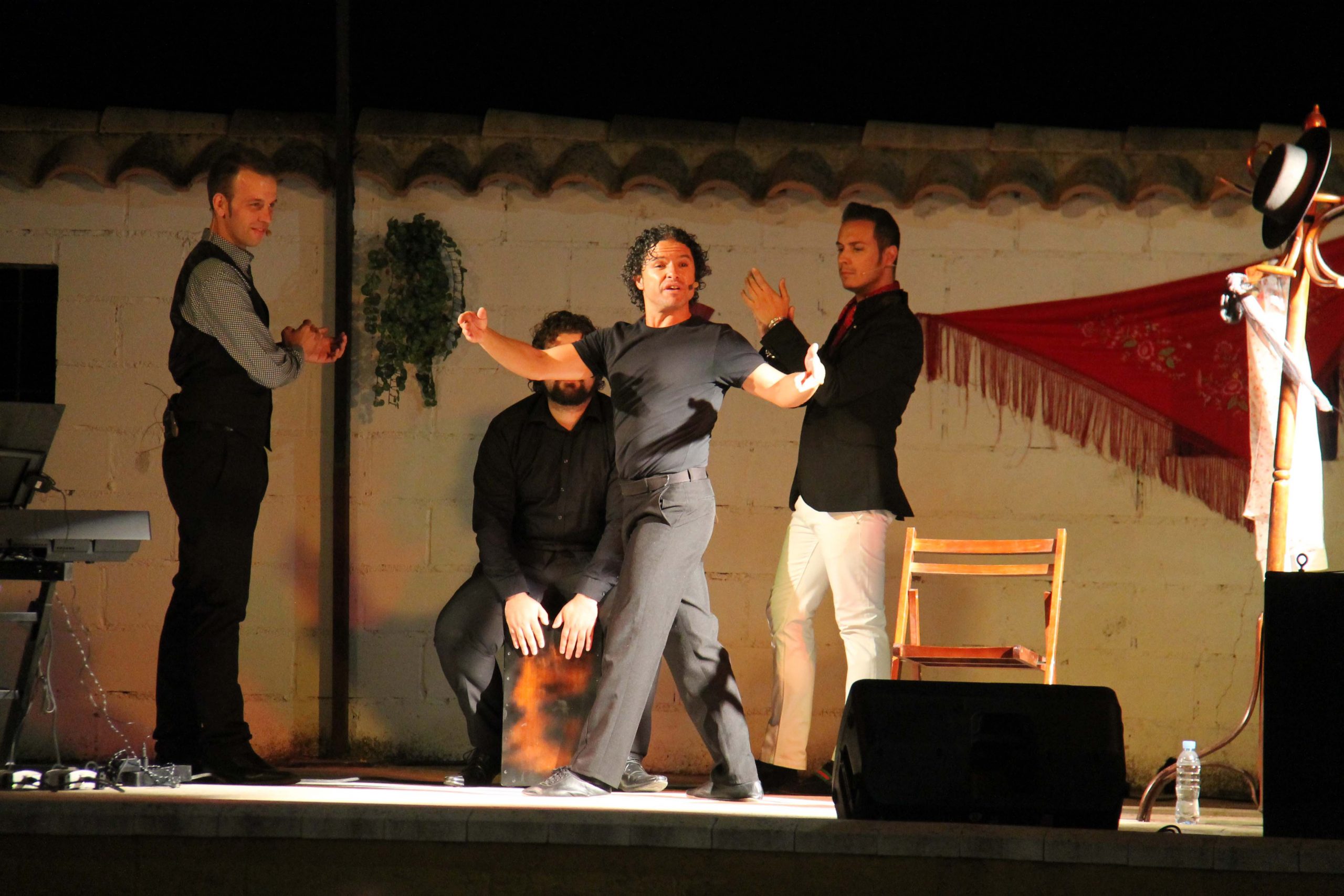 La ‘Noche Flamenca con Duende’ y la ‘Shopping night’ abarrotan La Carlota 1