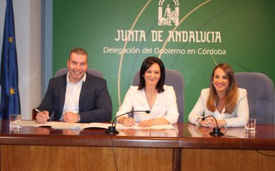 EL AYUNTAMIENTO DE LA CARLOTA Y LA JUNTA DE ANDALUCIA FIRMAN LAS ADENDAS PARA LA FINANCIACIÓN DE LAS PLAZAS ESCOLARES DE LAS DOS ESCUELAS INFANTILES MUNICIPALES PARA EL CURSO 2016 2017