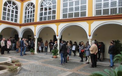 UN SILENCIO DE 5 MINUTOS CONTRA LA VIOLENCIA DE GÉNERO