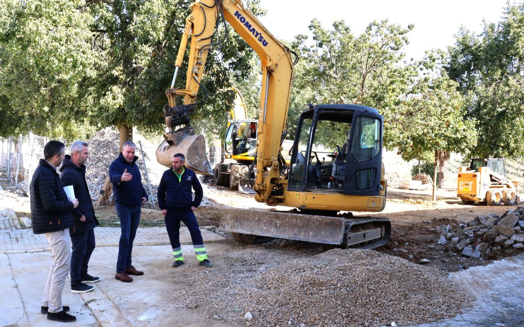 LA PLAZA CLARA CAMPOAMOR CONTARÁ CON NUEVO PAVIMENTO Y SANEAMIENTO