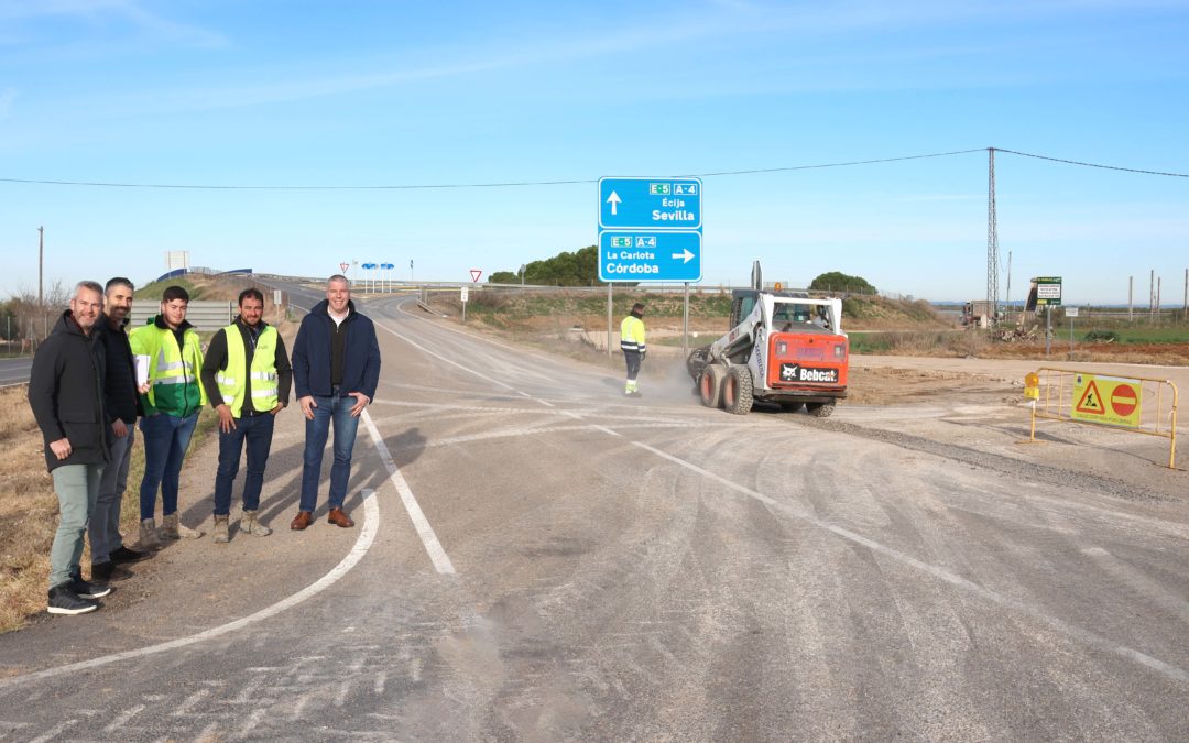INICIADA LA SEGUNDA FASE DE LA PAVIMENTACIÓN CAMINO DE SERVICIO DE AUTOVÍA A4 EN LA MARGEN IZQUIERDA