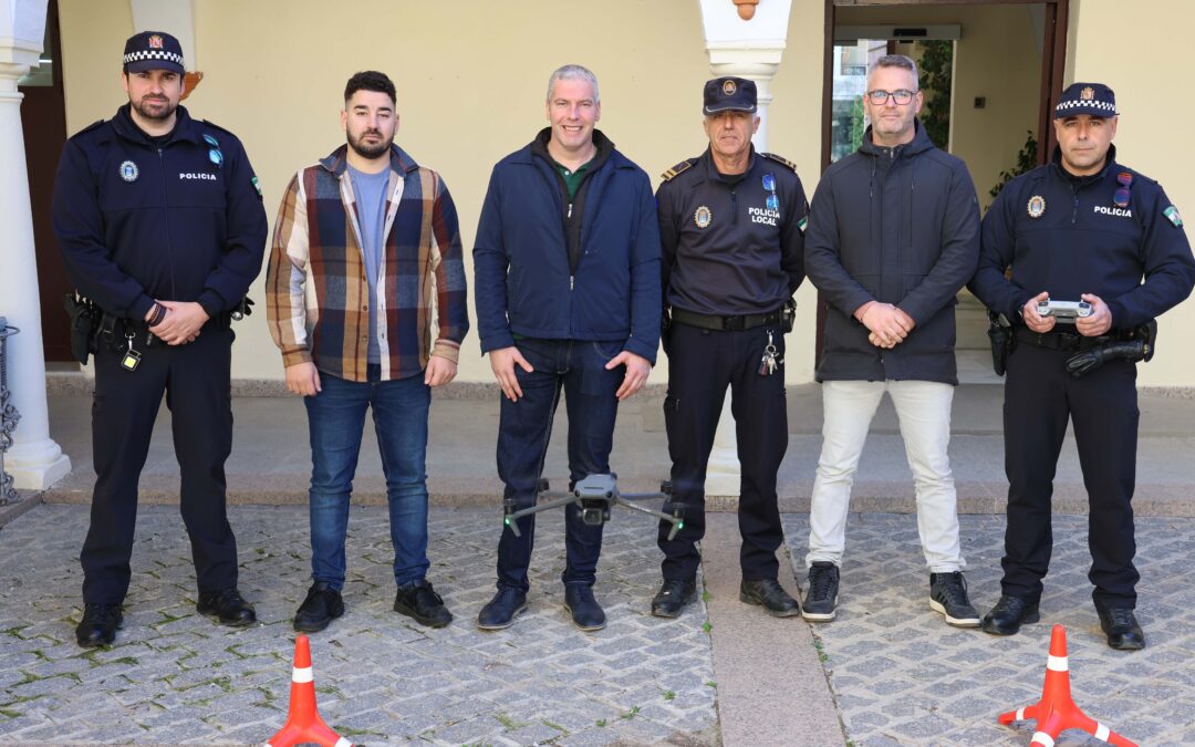 LA POLICÍA LOCAL DE LA CARLOTA CREA SU UNIDAD DE DRONES PARA OPERATIVOS ESPECIALES