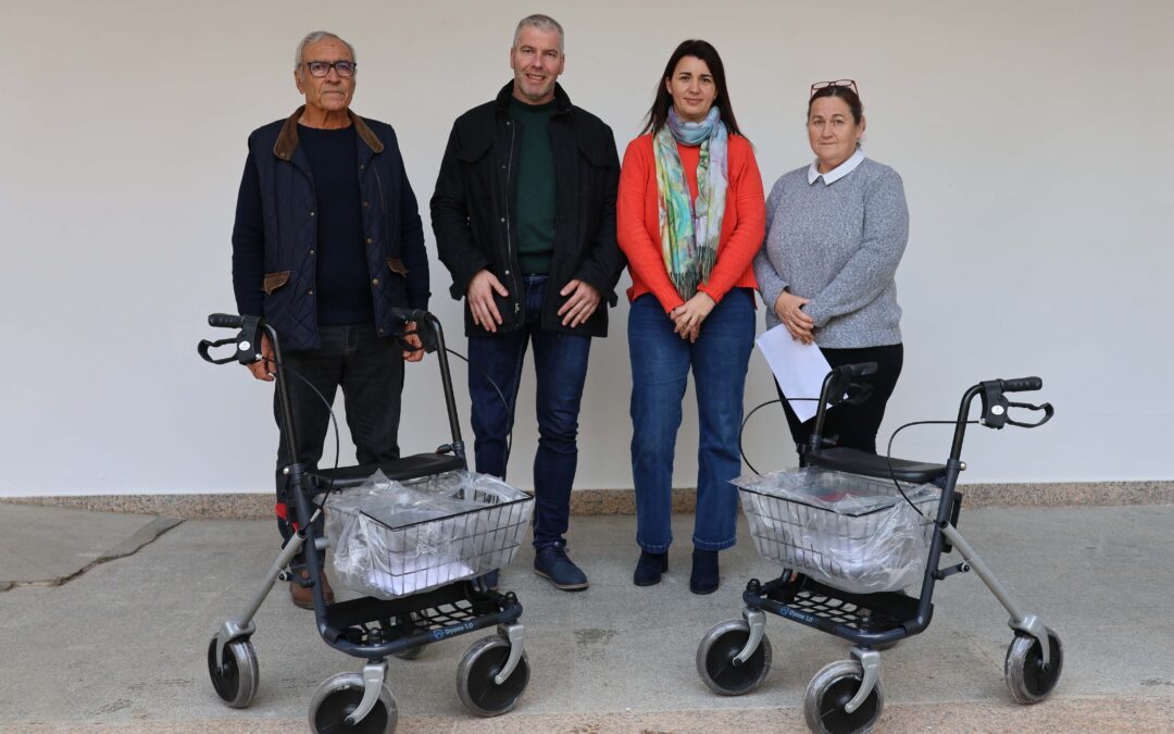 LA ASOCIACIÓN DE VOLUNTARIADO DE LA CARLOTA ADQUIERE SIETE ANDADORES PARA PRESTAR A PERSONAS CON MOVILIDAD REDUCIDA